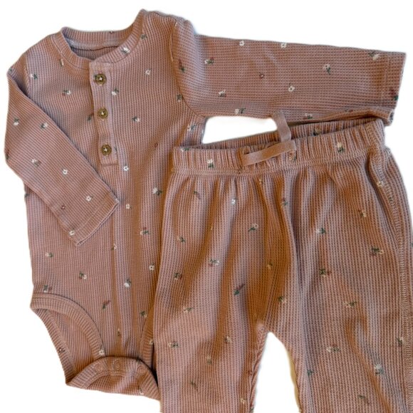 Adorable Baby Girl 5 Item Bundle Matching Sets - Picture 2 of 12